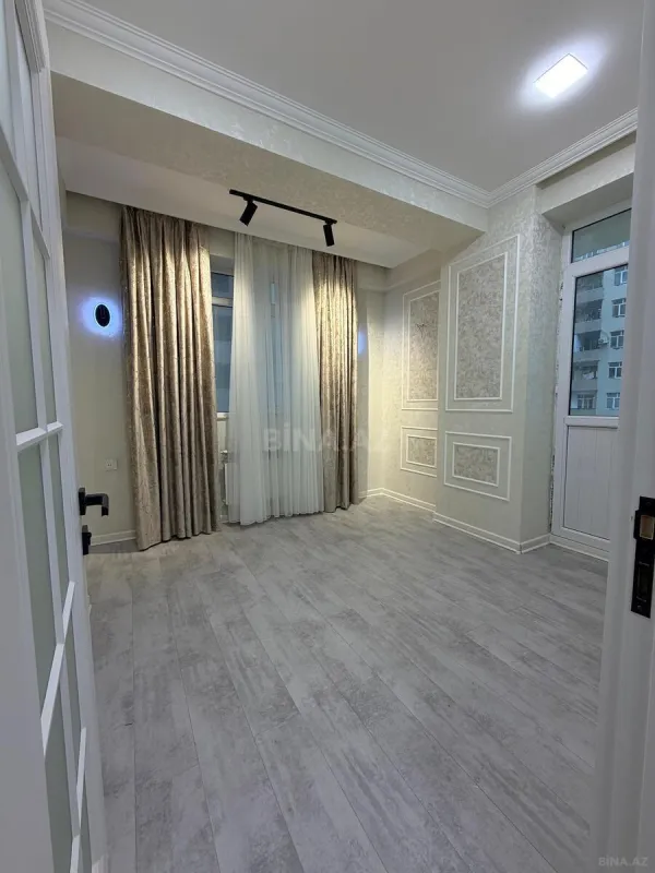 Satılır 2 otaqlı mənzil 76 m²