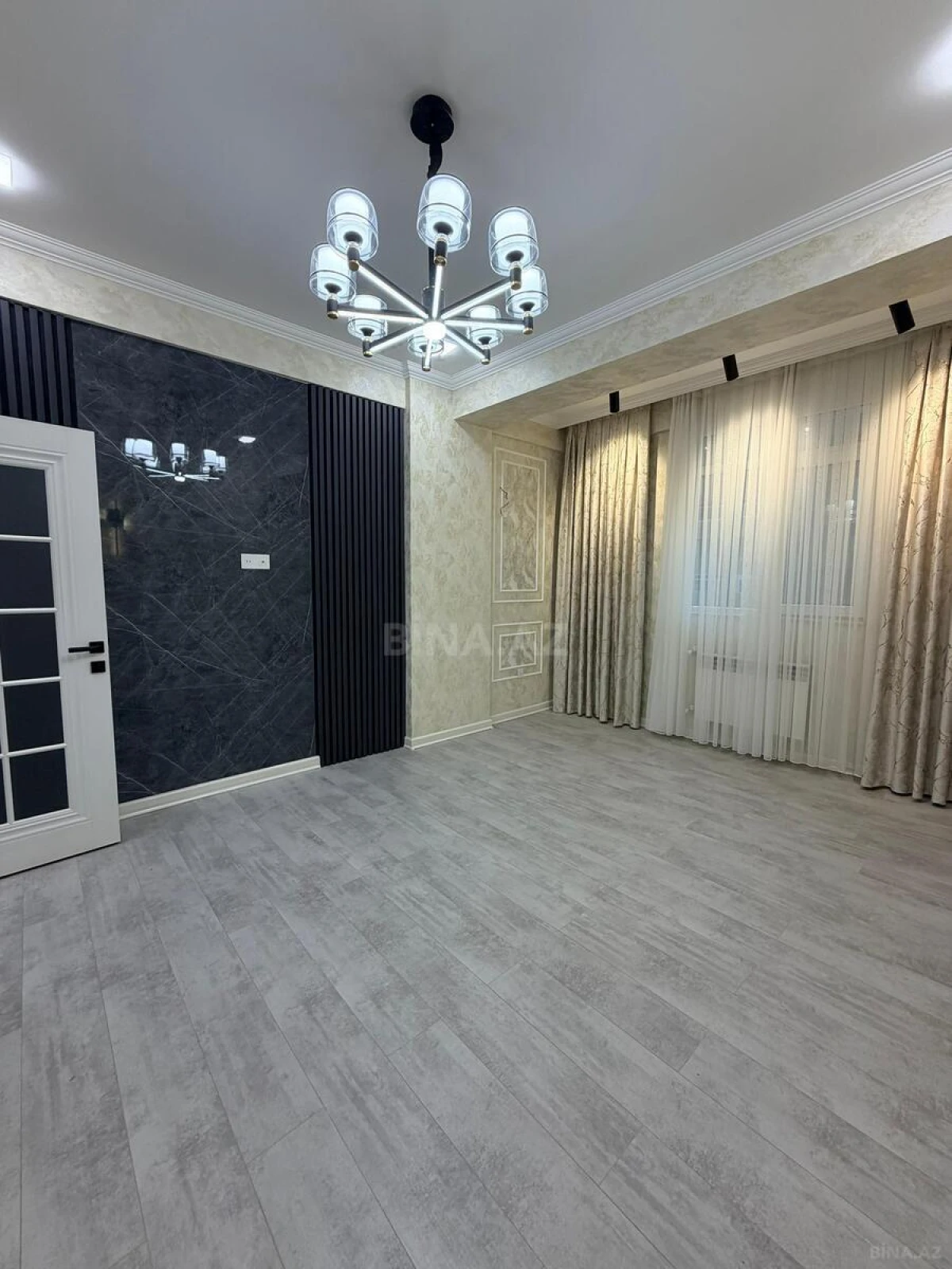 Satılır 2 otaqlı mənzil 76 m²