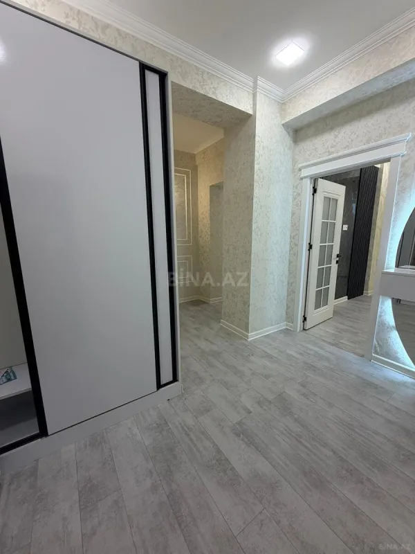 Satılır 2 otaqlı mənzil 76 m²