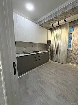 Satılır 2 otaqlı mənzil 76 m²