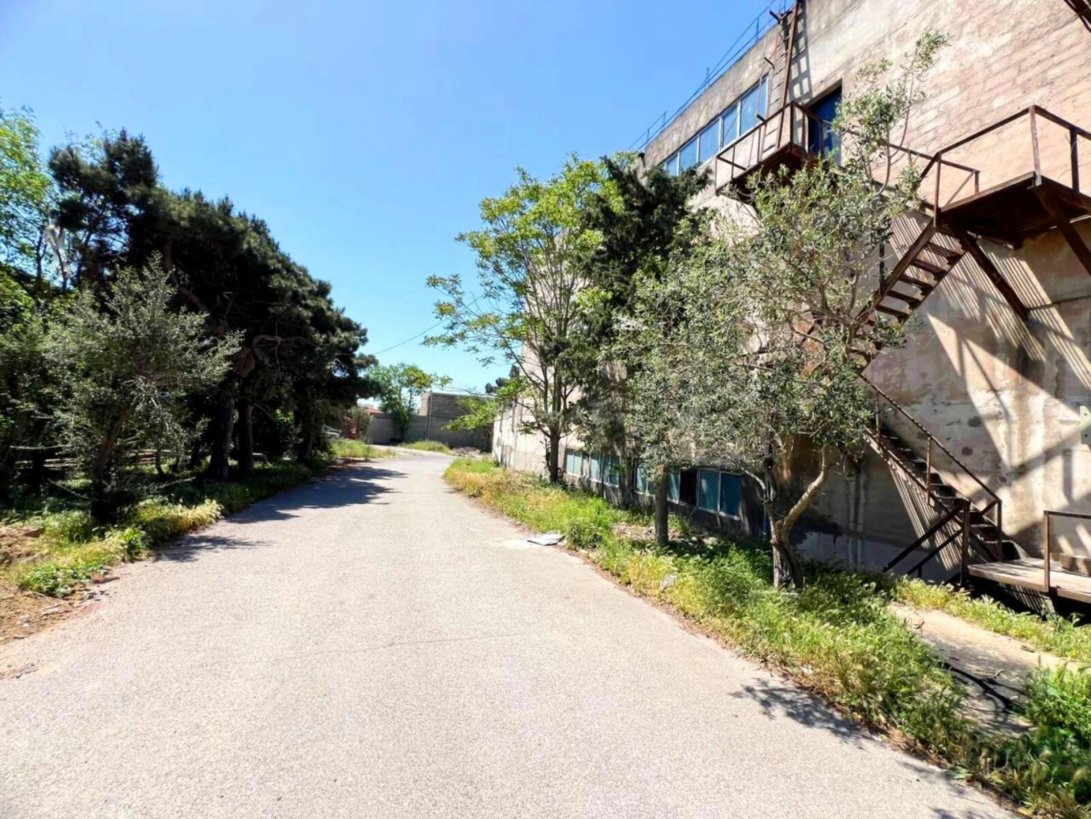 Kirayə verilir obyekt 2100 m²