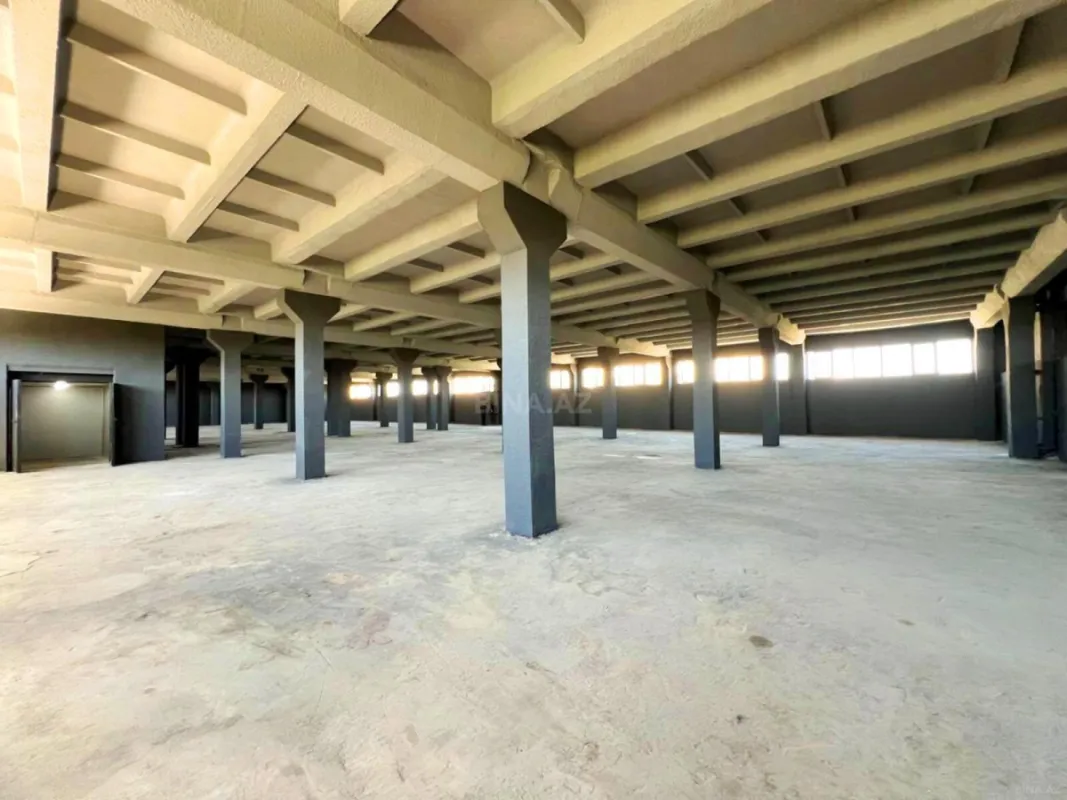 Kirayə verilir obyekt 2100 m²