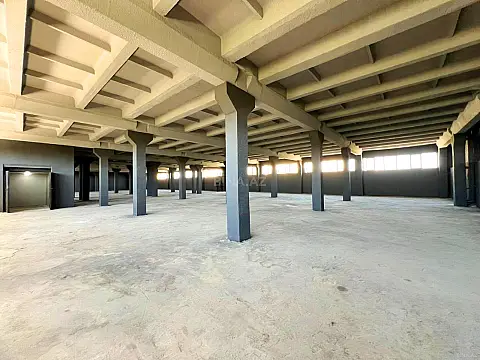 Kirayə verilir obyekt 2100 m²