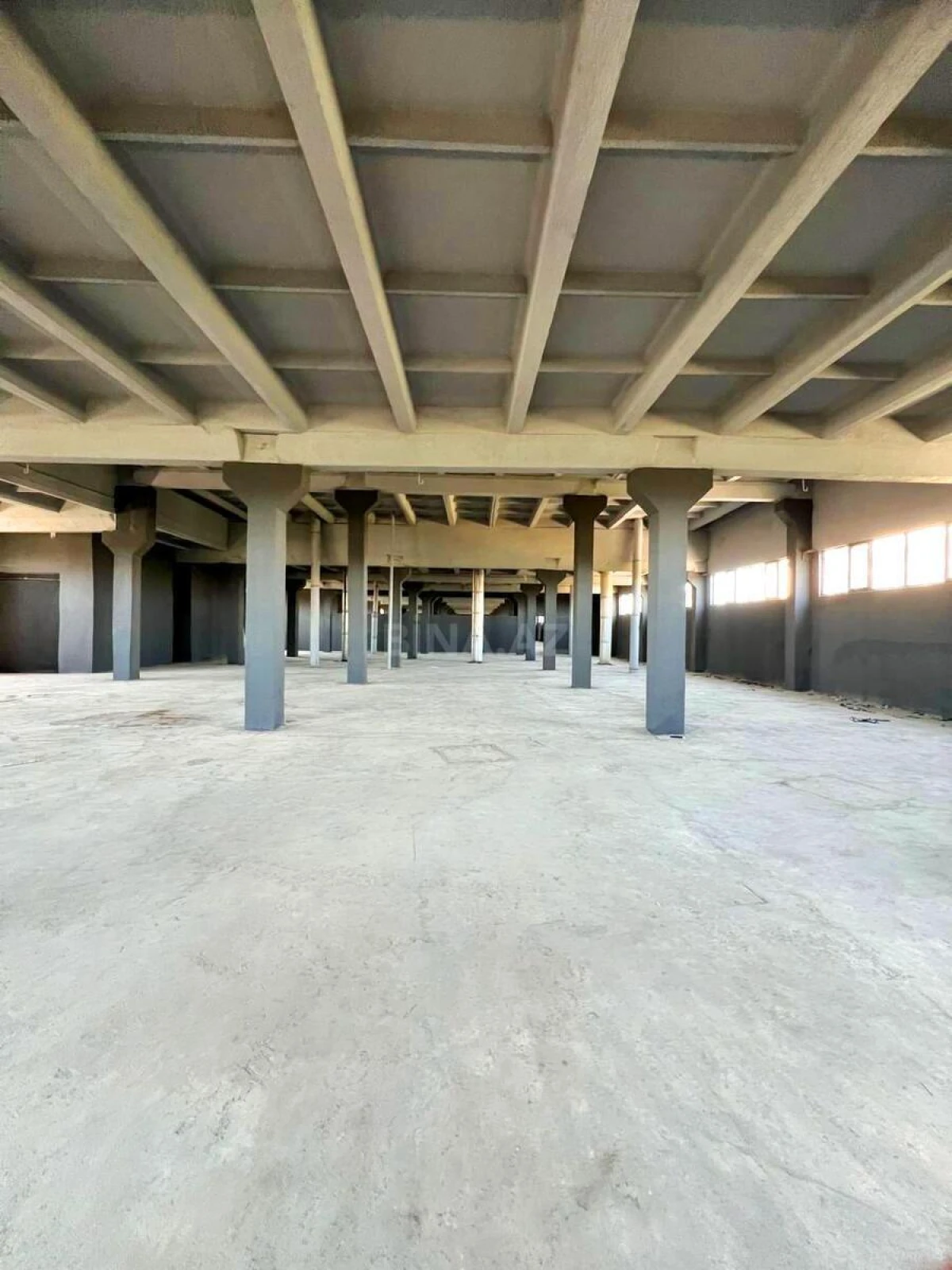 Kirayə verilir obyekt 2100 m²