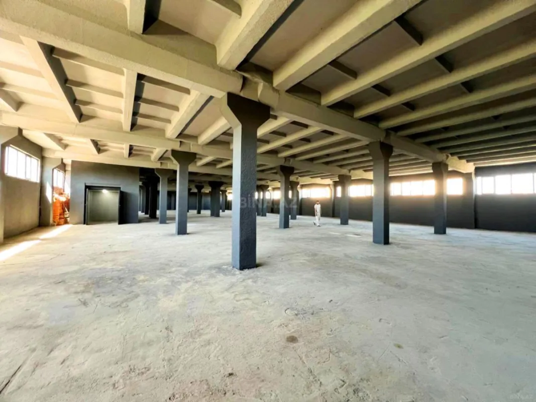 Kirayə verilir obyekt 2100 m²