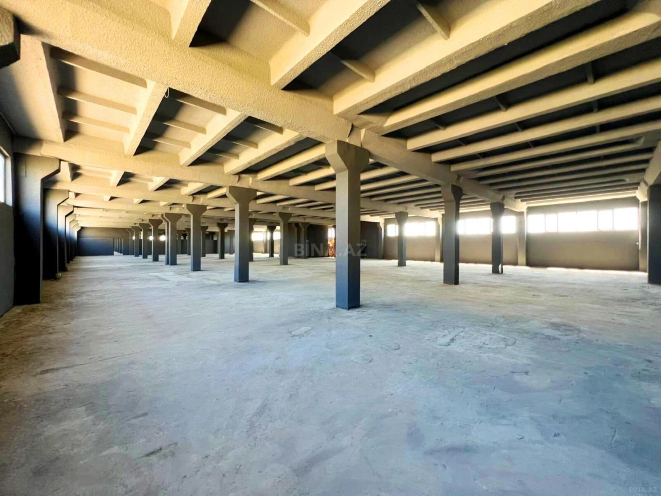 Kirayə verilir obyekt 2100 m²