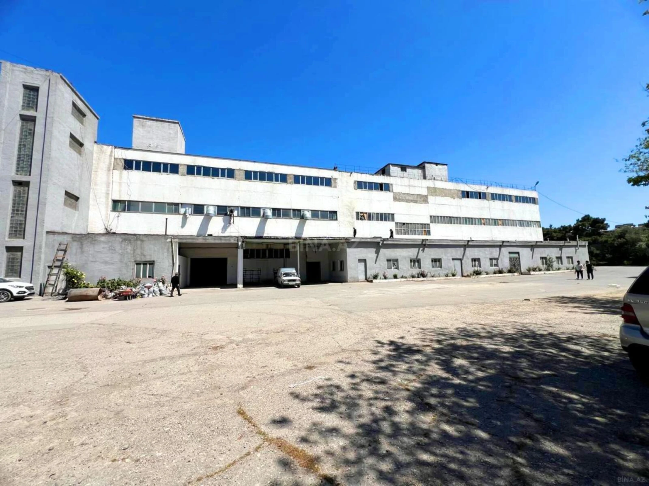 Kirayə verilir obyekt 2100 m²