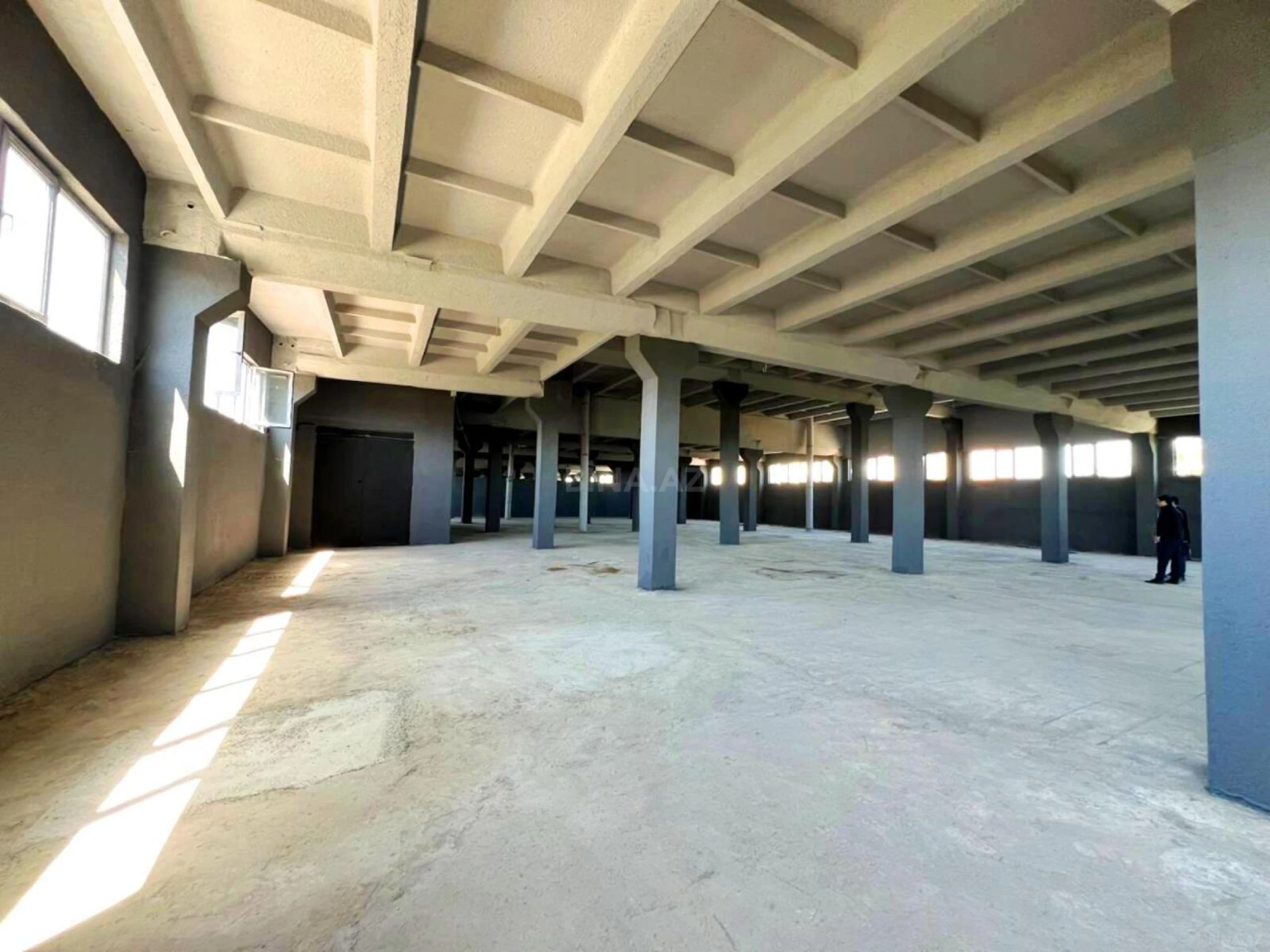 Kirayə verilir obyekt 2100 m²