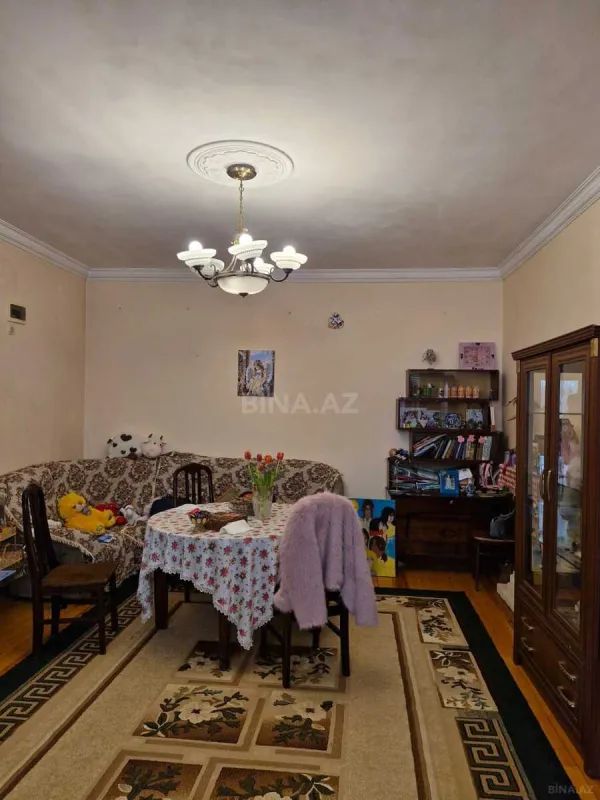 Satılır 5 otaqlı həyət evi 163 m²