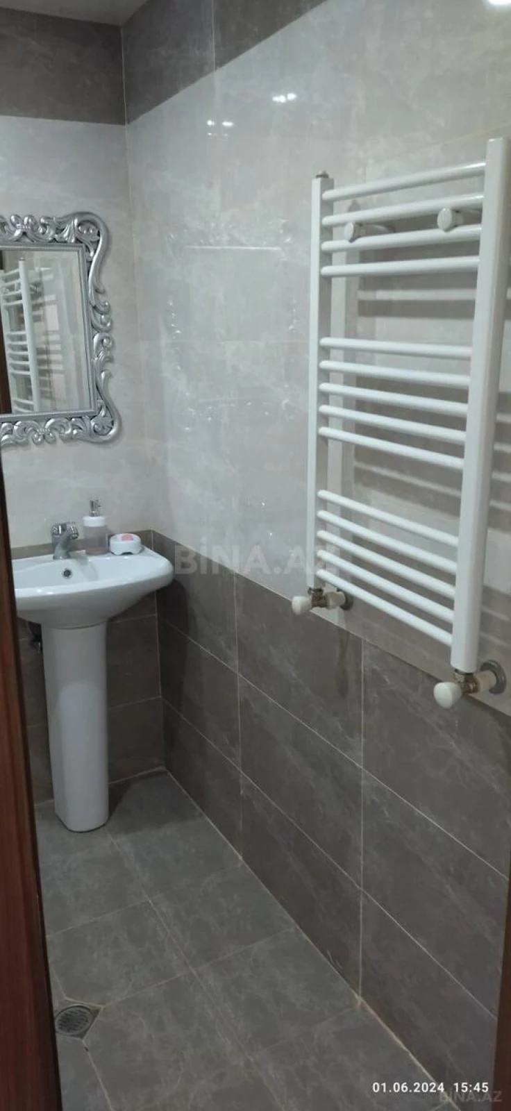 Satılır 4 otaqlı mənzil 117 m²