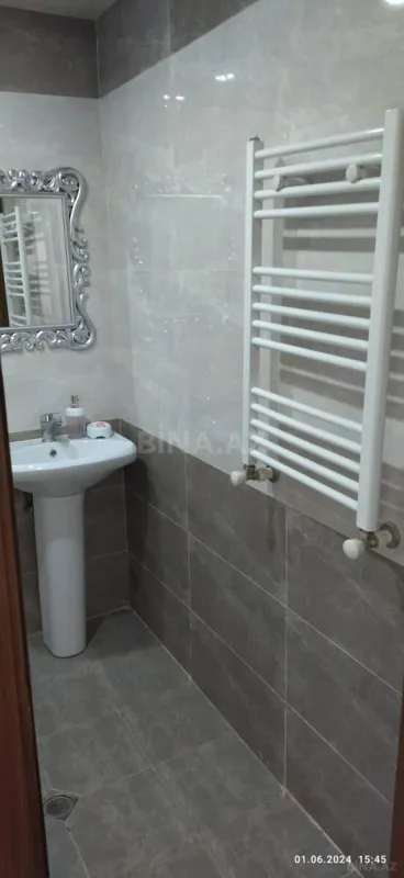 Satılır 4 otaqlı mənzil 117 m²