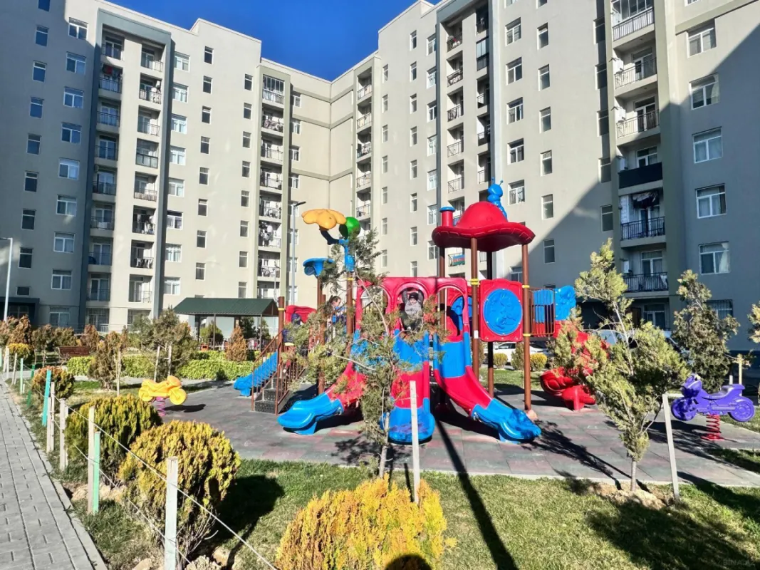 Satılır 4 otaqlı mənzil 117 m²