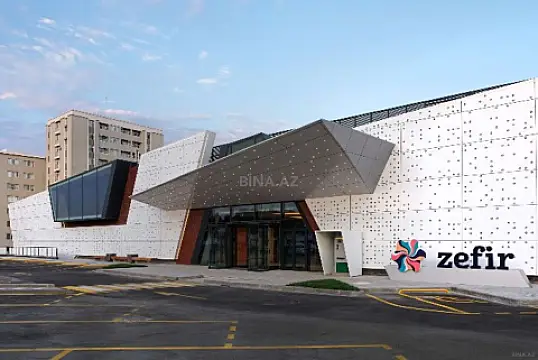 Satılır 4 otaqlı mənzil 120 m²