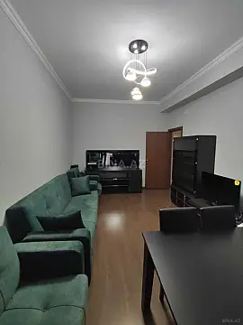 Satılır 4 otaqlı mənzil 120 m²