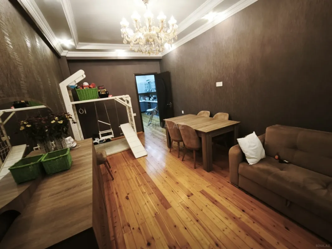 Satılır 3 otaqlı mənzil 93 m²