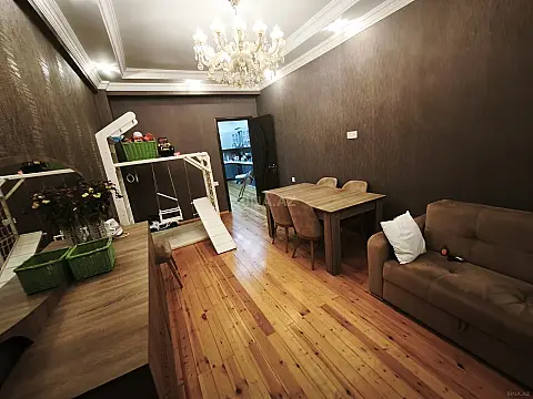 Satılır 3 otaqlı mənzil 93 m²