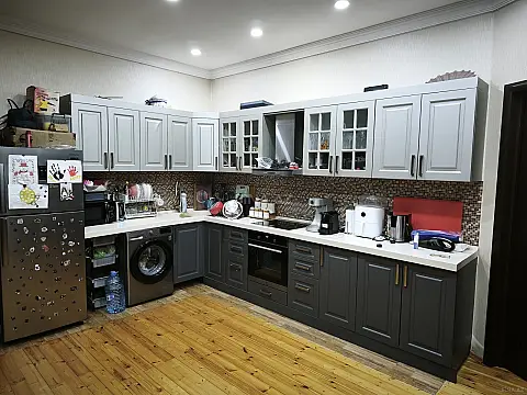 Satılır 3 otaqlı mənzil 93 m²