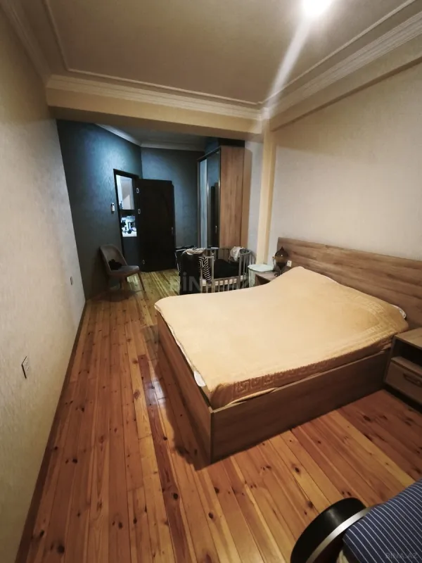 Satılır 3 otaqlı mənzil 93 m²