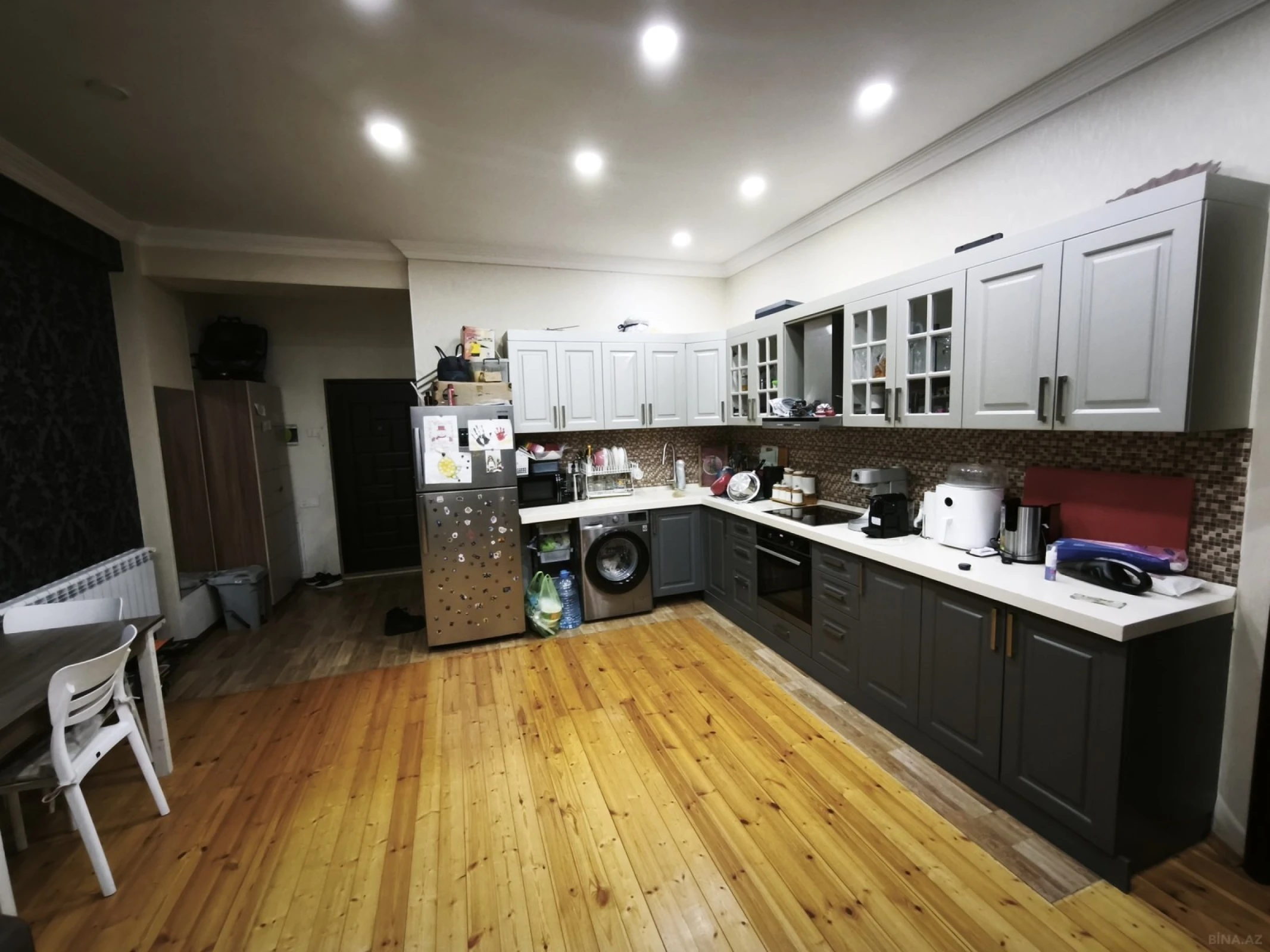 Satılır 3 otaqlı mənzil 93 m²