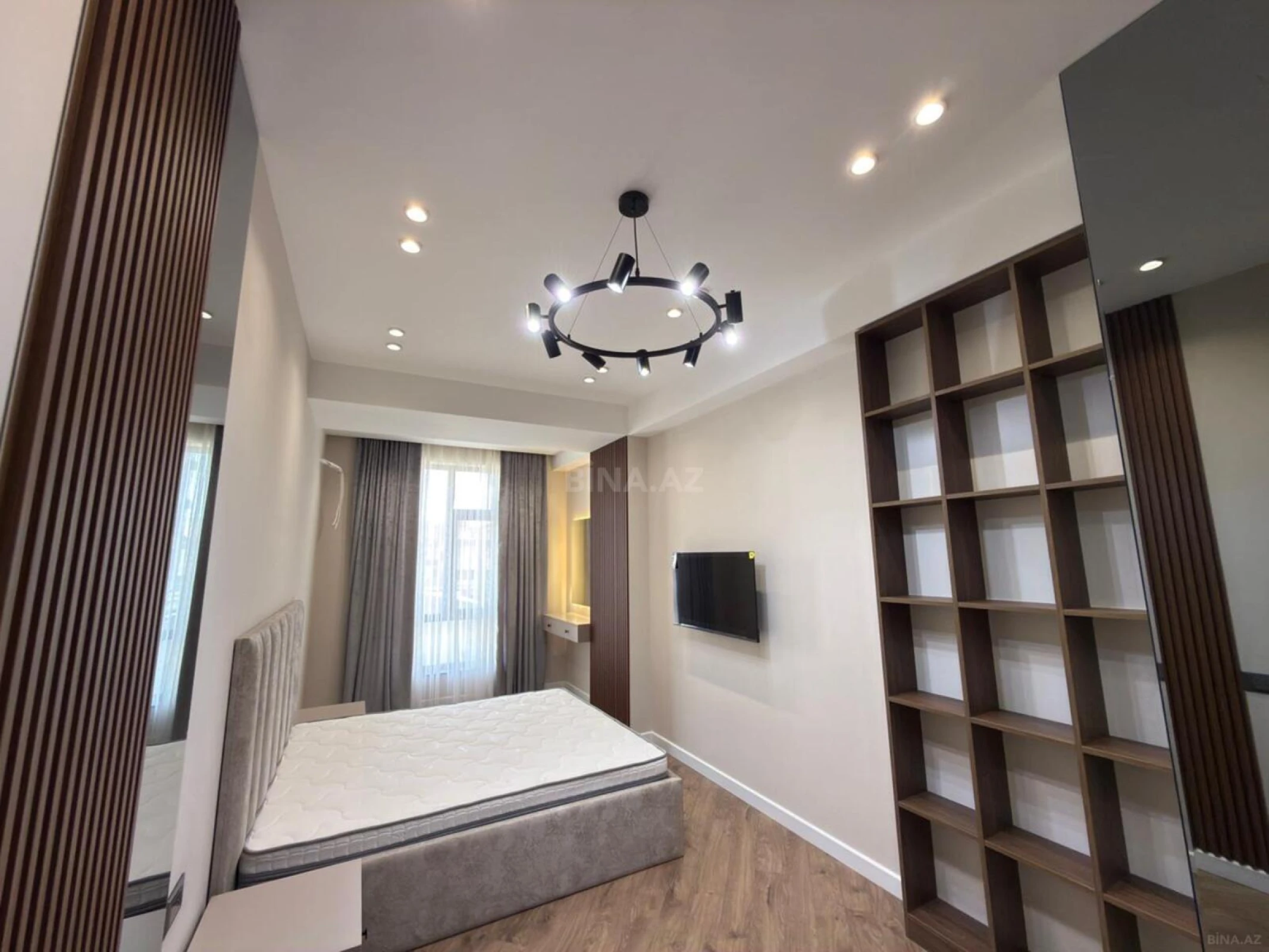 Satılır 3 otaqlı mənzil 118 m²