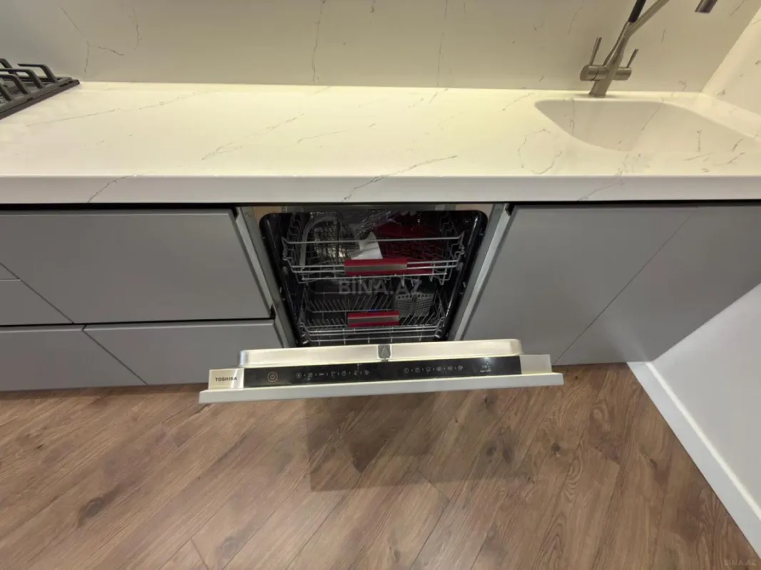 Satılır 3 otaqlı mənzil 118 m²