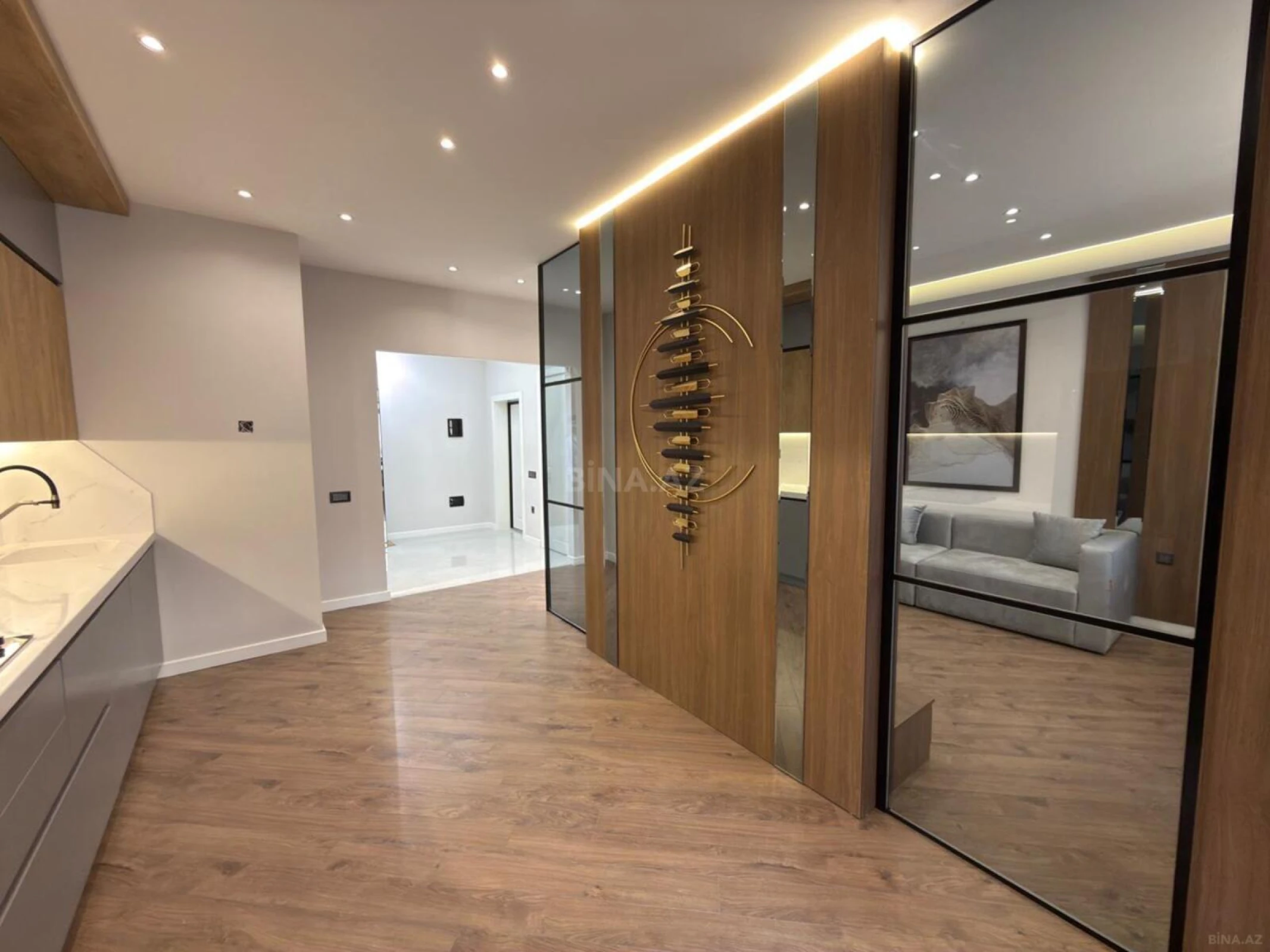 Satılır 3 otaqlı mənzil 118 m²