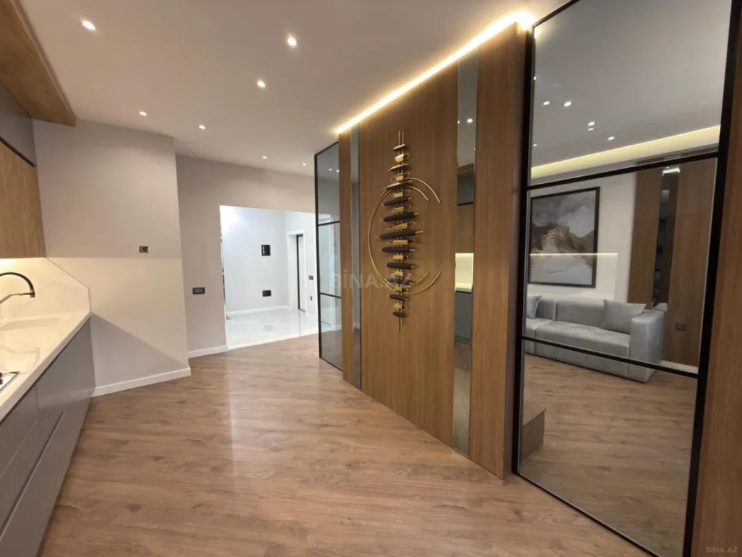 Satılır 3 otaqlı mənzil 118 m²