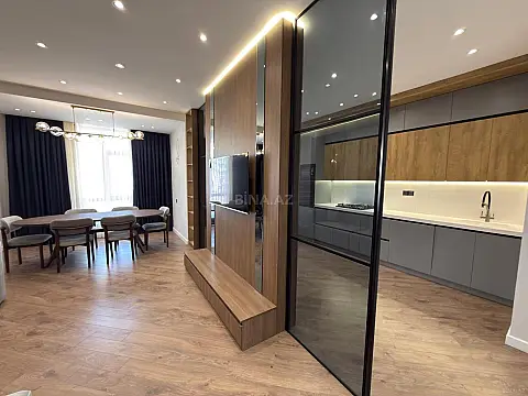 Satılır 3 otaqlı mənzil 118 m²