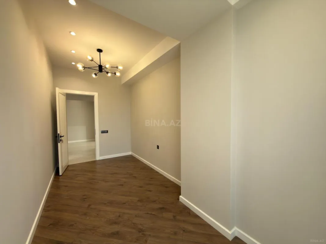 Satılır 3 otaqlı mənzil 118 m²