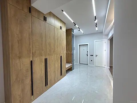 Satılır 3 otaqlı mənzil 118 m²