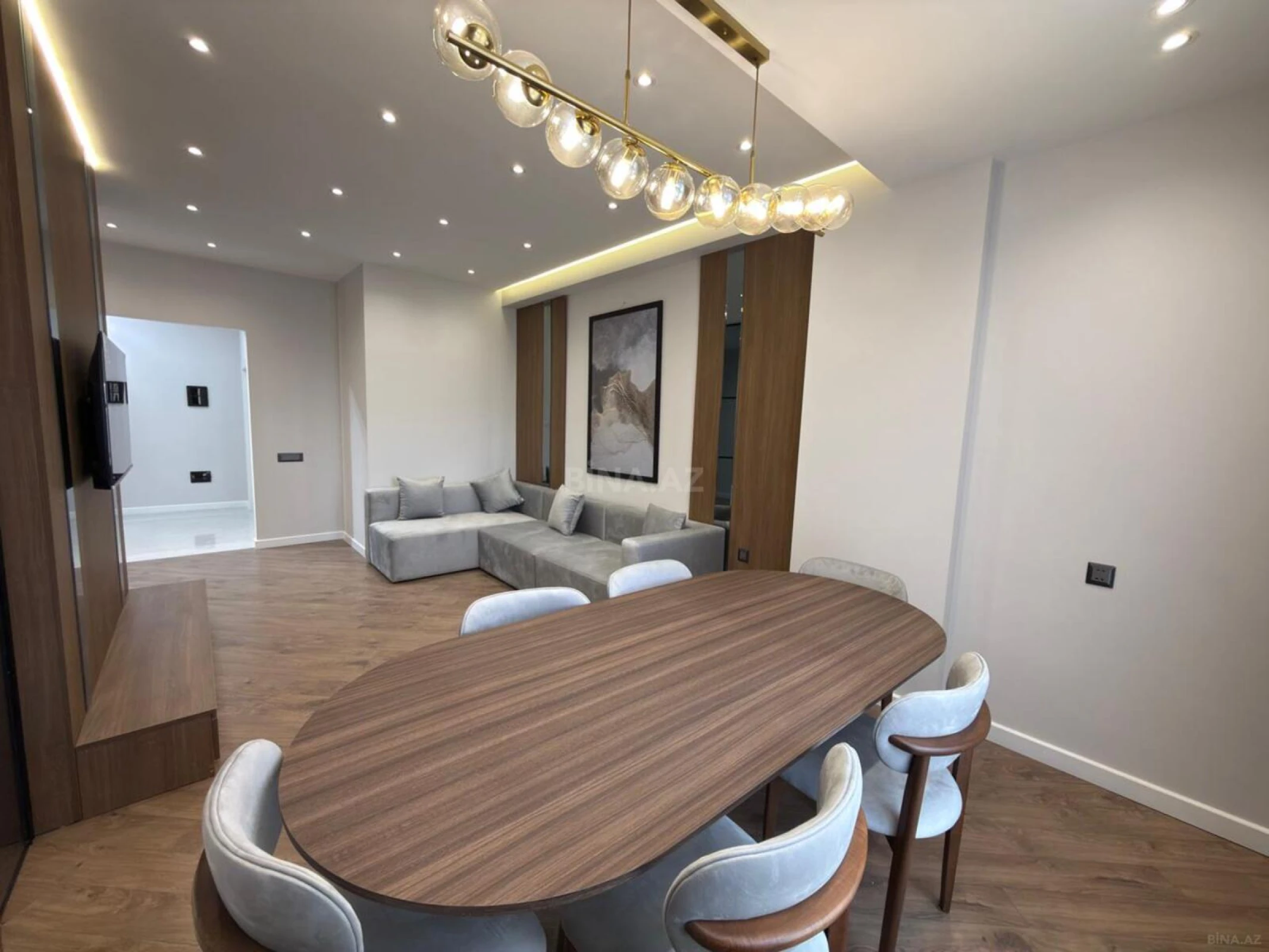 Satılır 3 otaqlı mənzil 118 m²