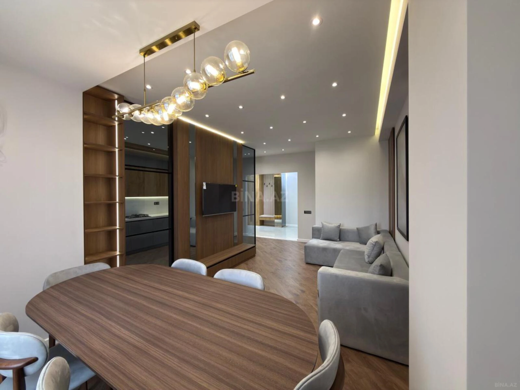 Satılır 3 otaqlı mənzil 118 m²