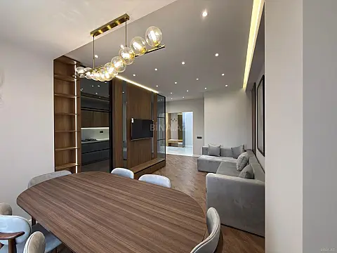 Satılır 3 otaqlı mənzil 118 m²