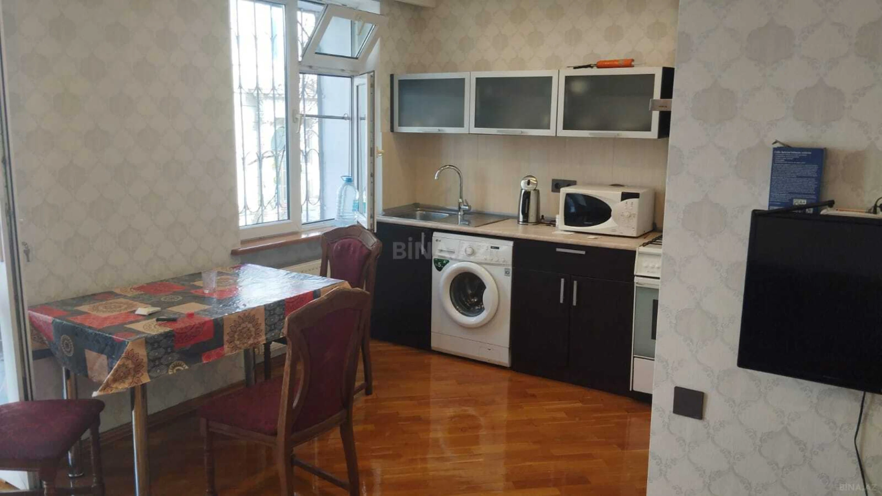Kirayə verilir 2 otaqlı mənzil 65 m²