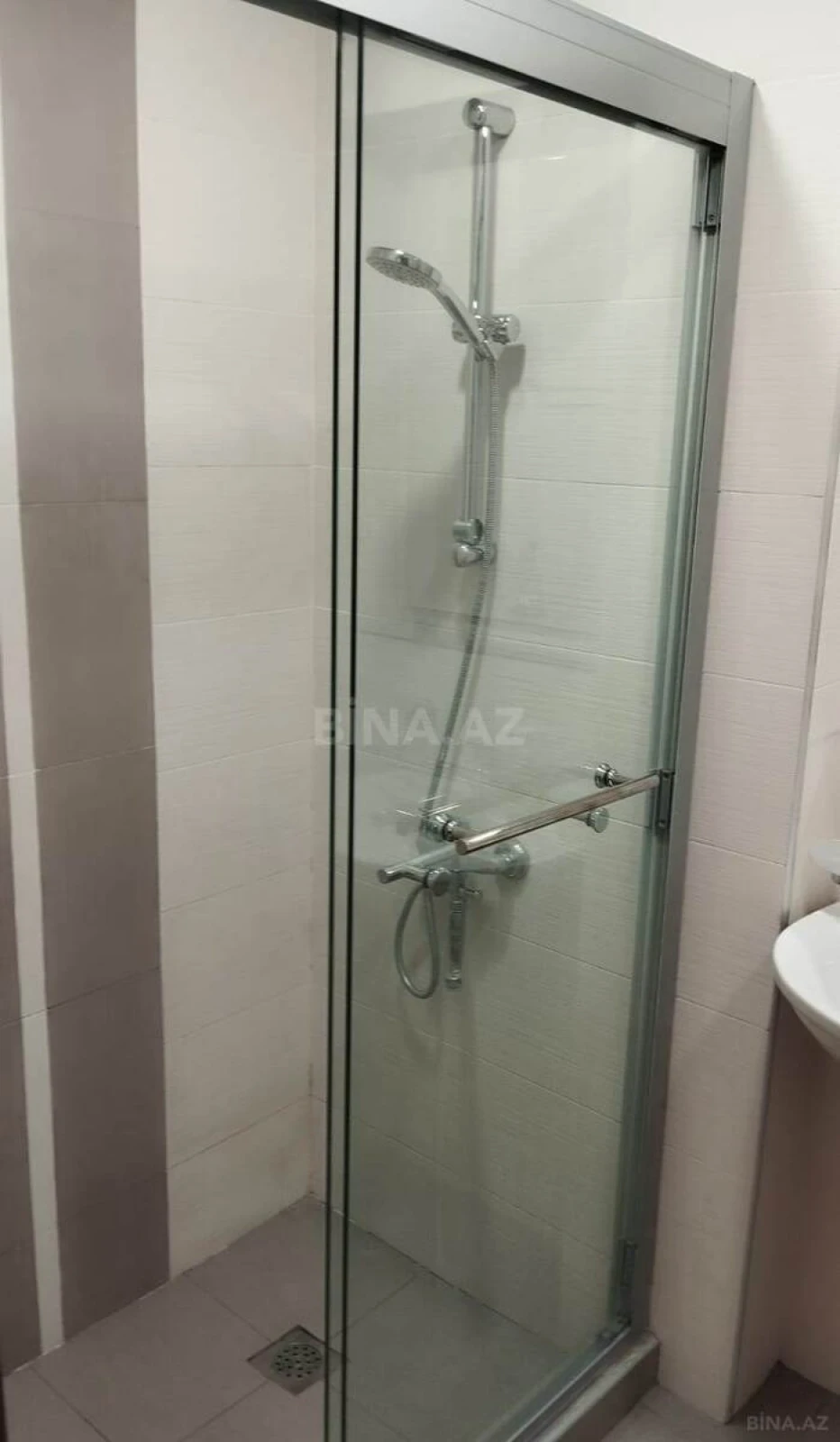 Kirayə verilir 2 otaqlı mənzil 65 m²