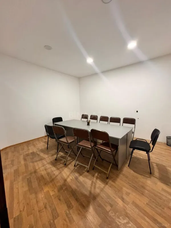 Kirayə verilir obyekt 219 m²