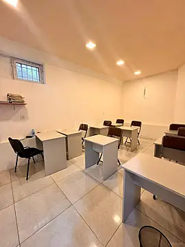 Kirayə verilir obyekt 219 m²