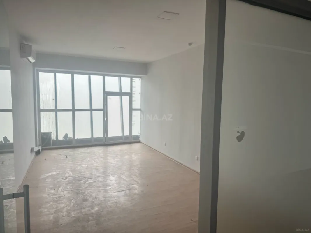 Satılır obyekt 320 m²