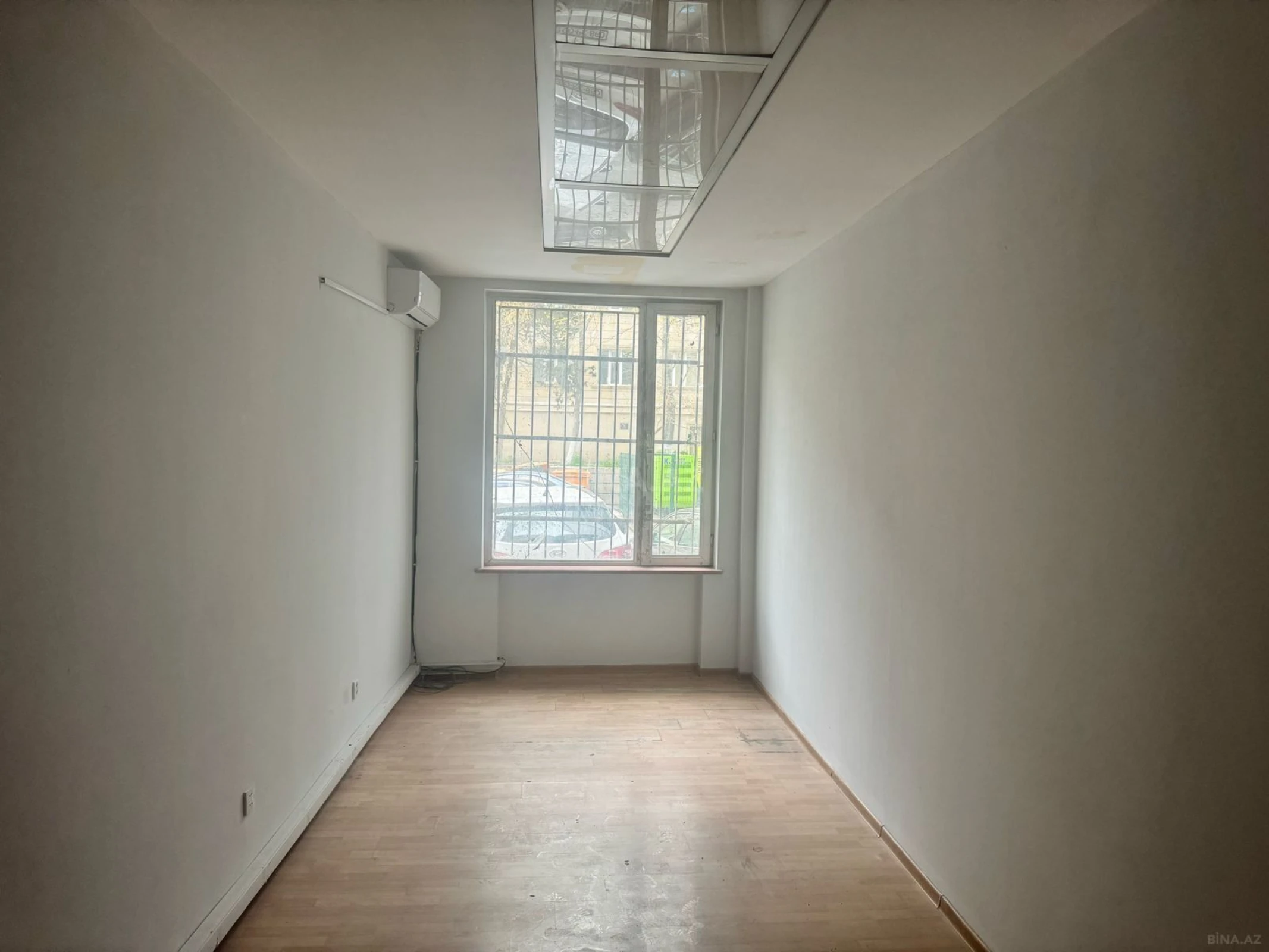 Satılır obyekt 320 m²