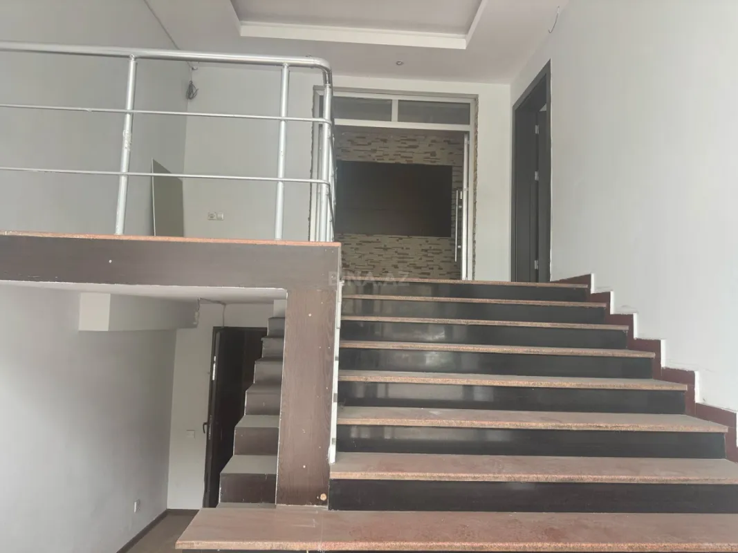 Satılır obyekt 320 m²