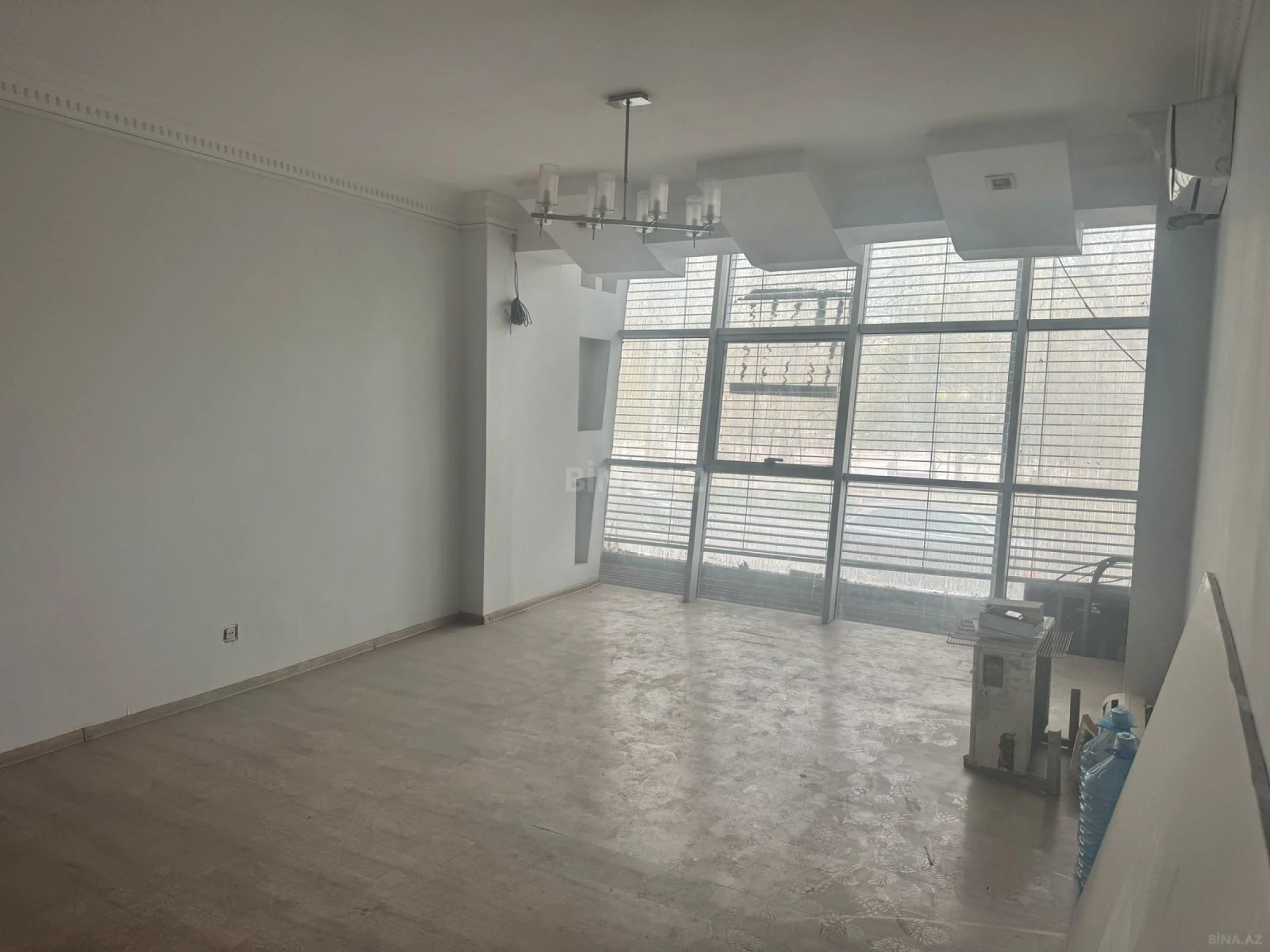 Satılır obyekt 320 m²