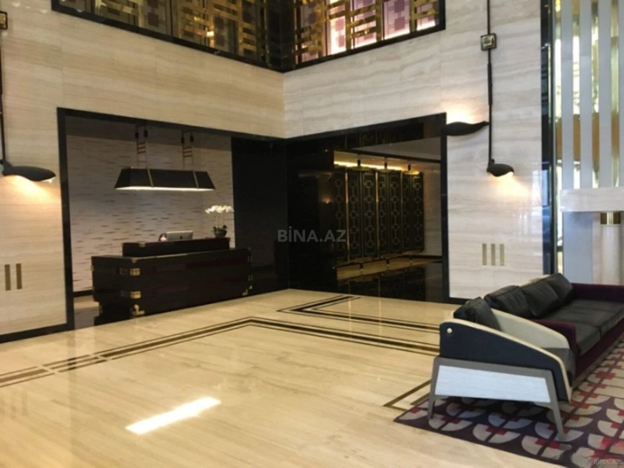 Satılır 4 otaqlı mənzil 176 m²