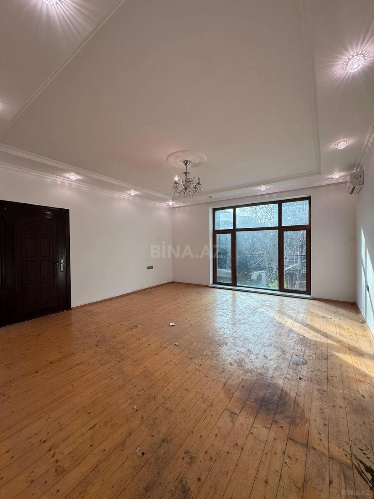 Kirayə verilir obyekt 300 m²