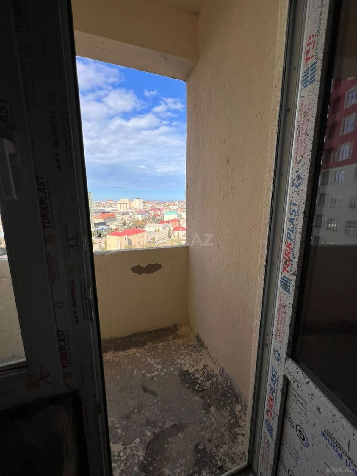 Satılır 2 otaqlı mənzil 97.2 m²