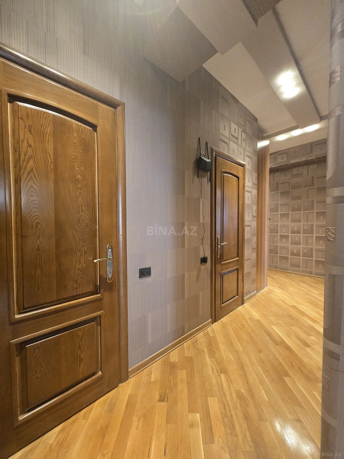 Satılır 3 otaqlı mənzil 107 m²