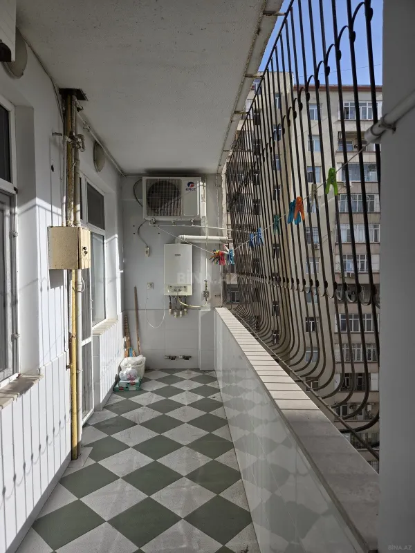 Satılır 3 otaqlı mənzil 107 m²