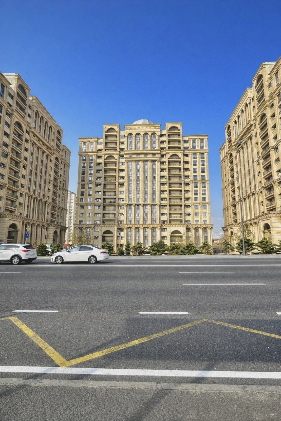 Satılır 2 otaqlı mənzil 80 m²