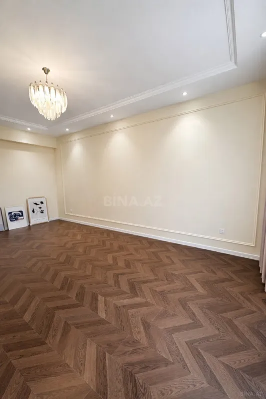 Satılır 2 otaqlı mənzil 80 m²