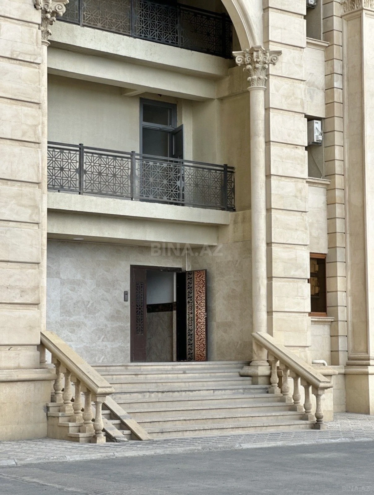 Satılır 2 otaqlı mənzil 80 m²