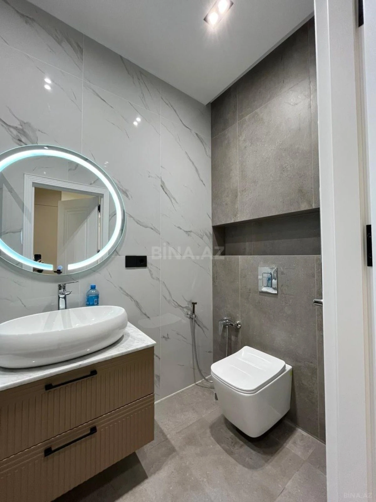 Satılır 2 otaqlı mənzil 60 m²